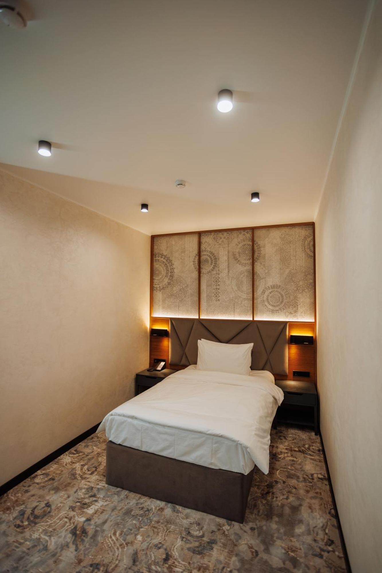 Aurum Garden Hotel Shymkent Exterior photo