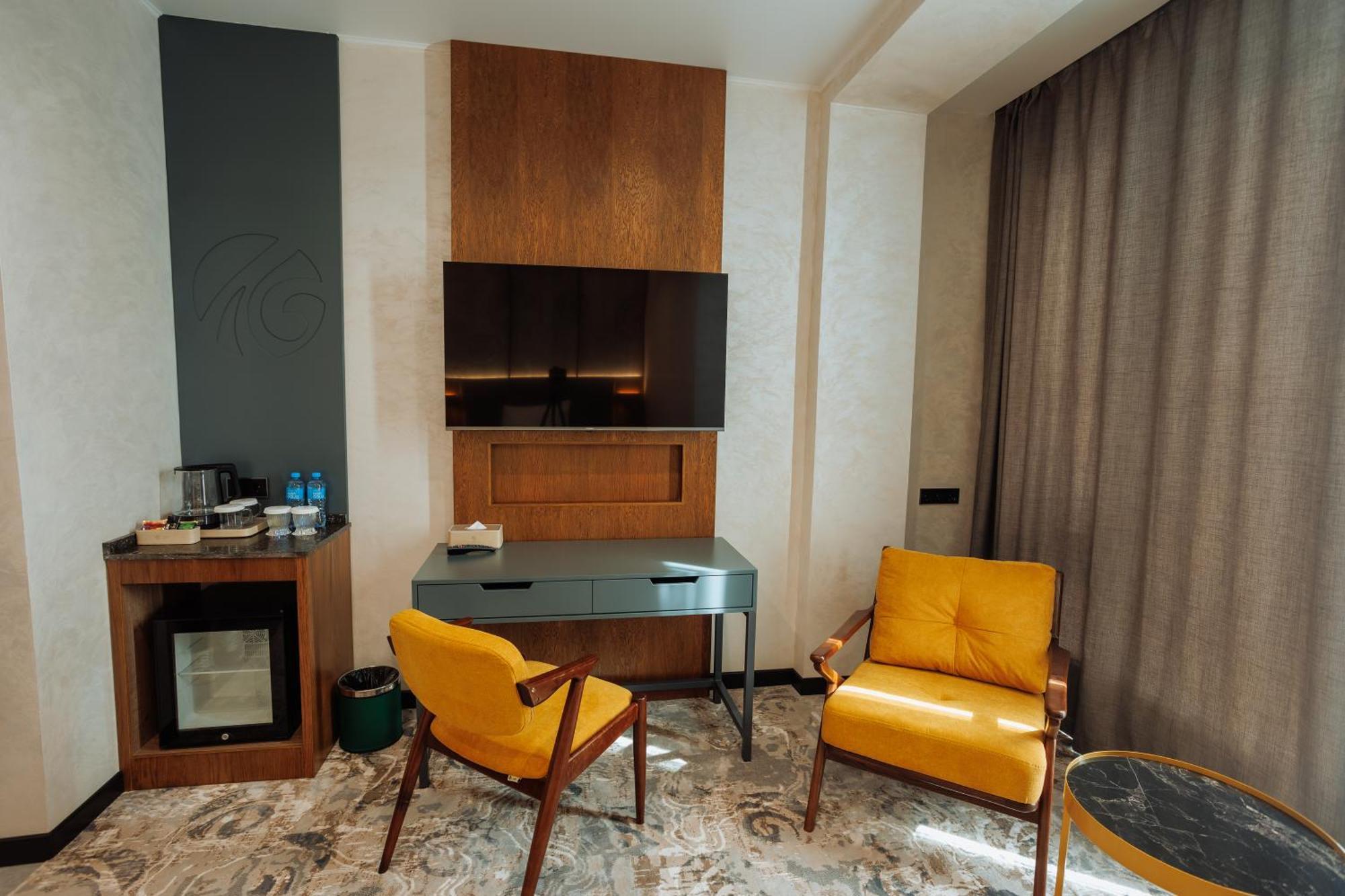 Aurum Garden Hotel Shymkent Exterior photo