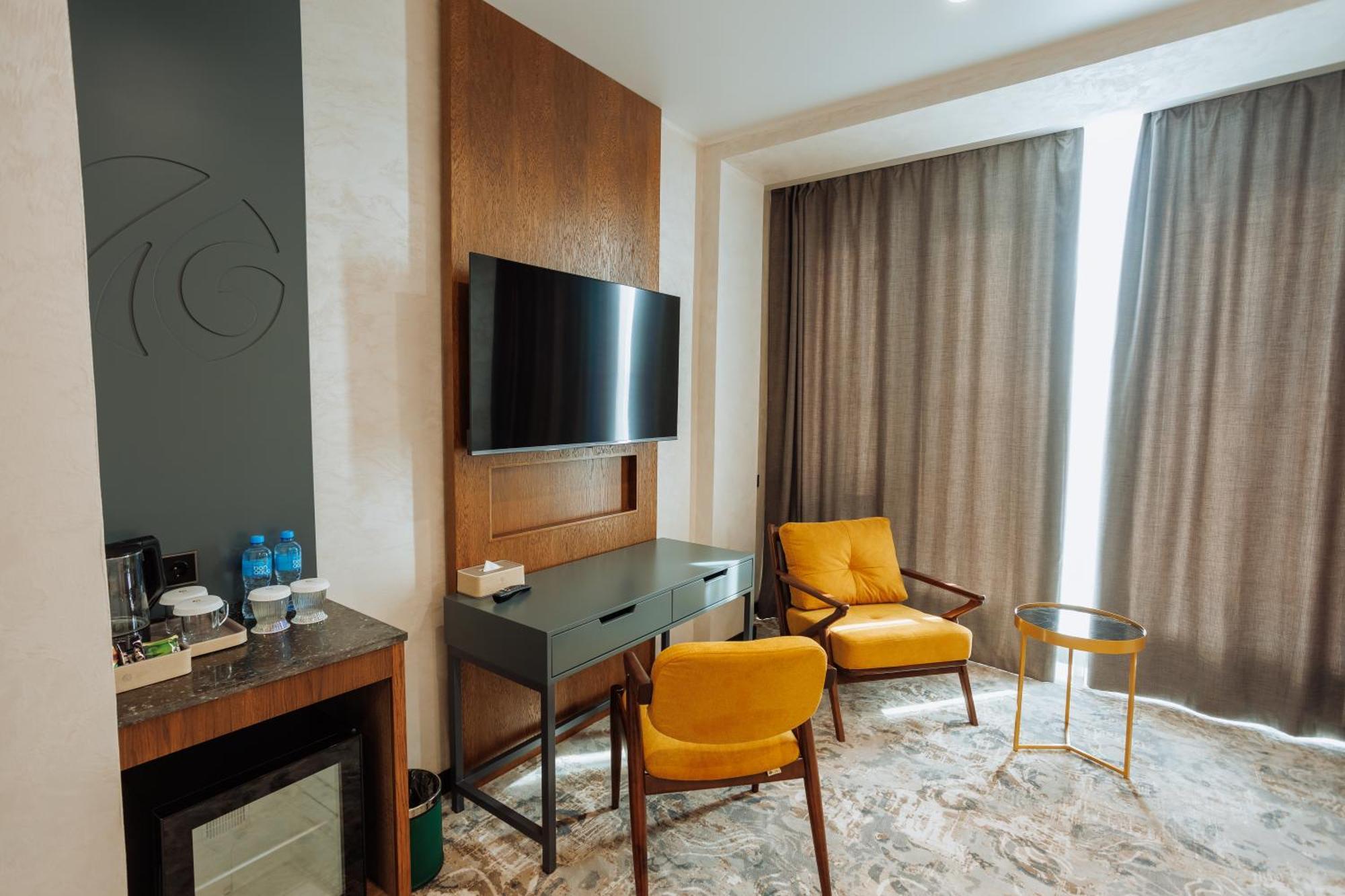 Aurum Garden Hotel Shymkent Exterior photo