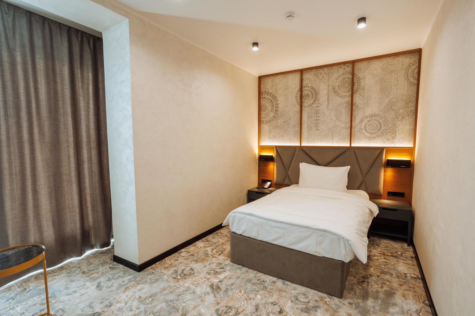 Aurum Garden Hotel Shymkent Exterior photo