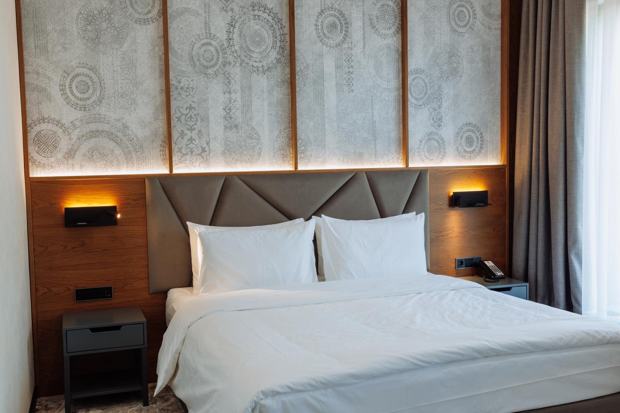 Aurum Garden Hotel Shymkent Exterior photo