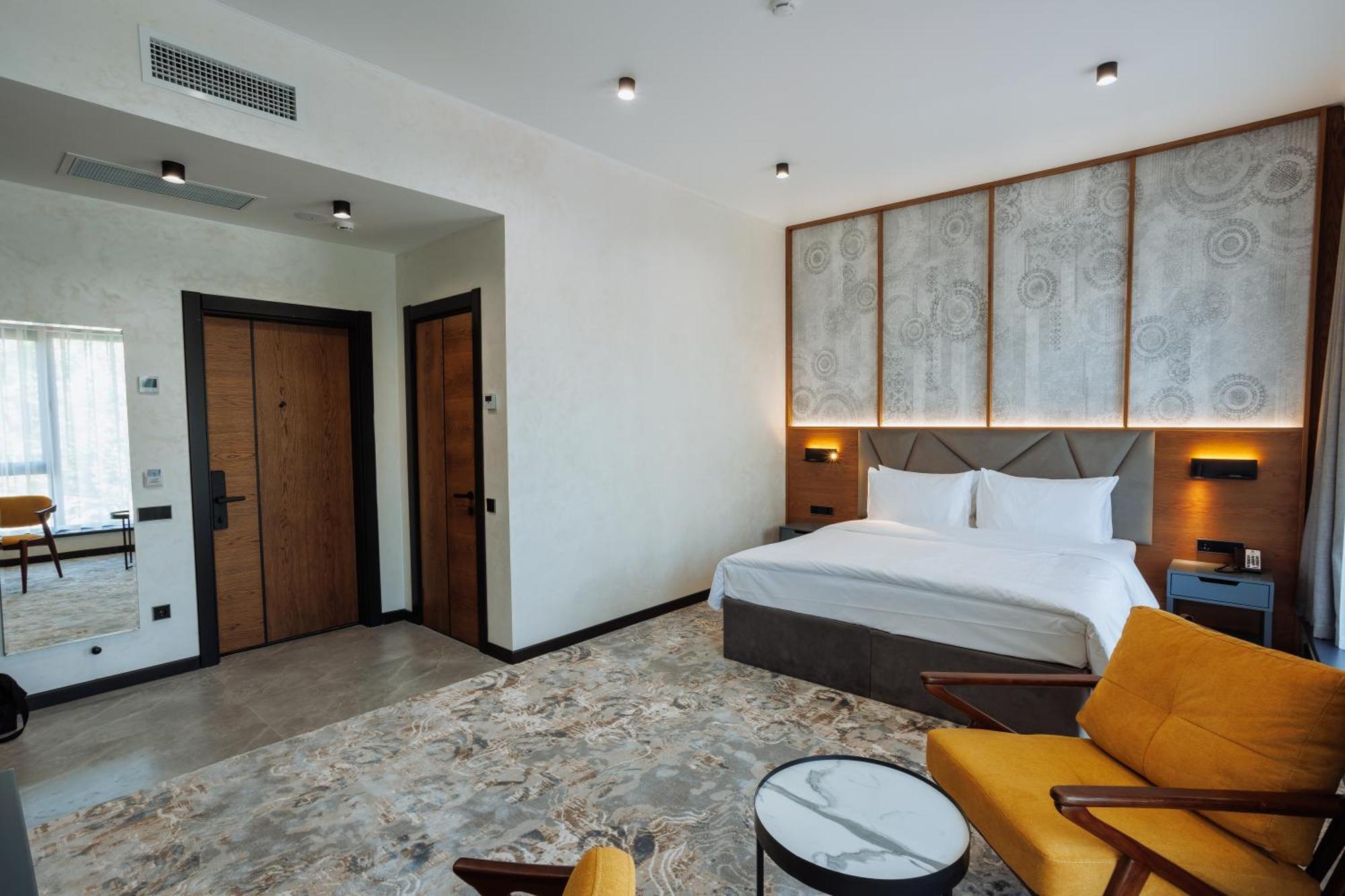 Aurum Garden Hotel Shymkent Exterior photo