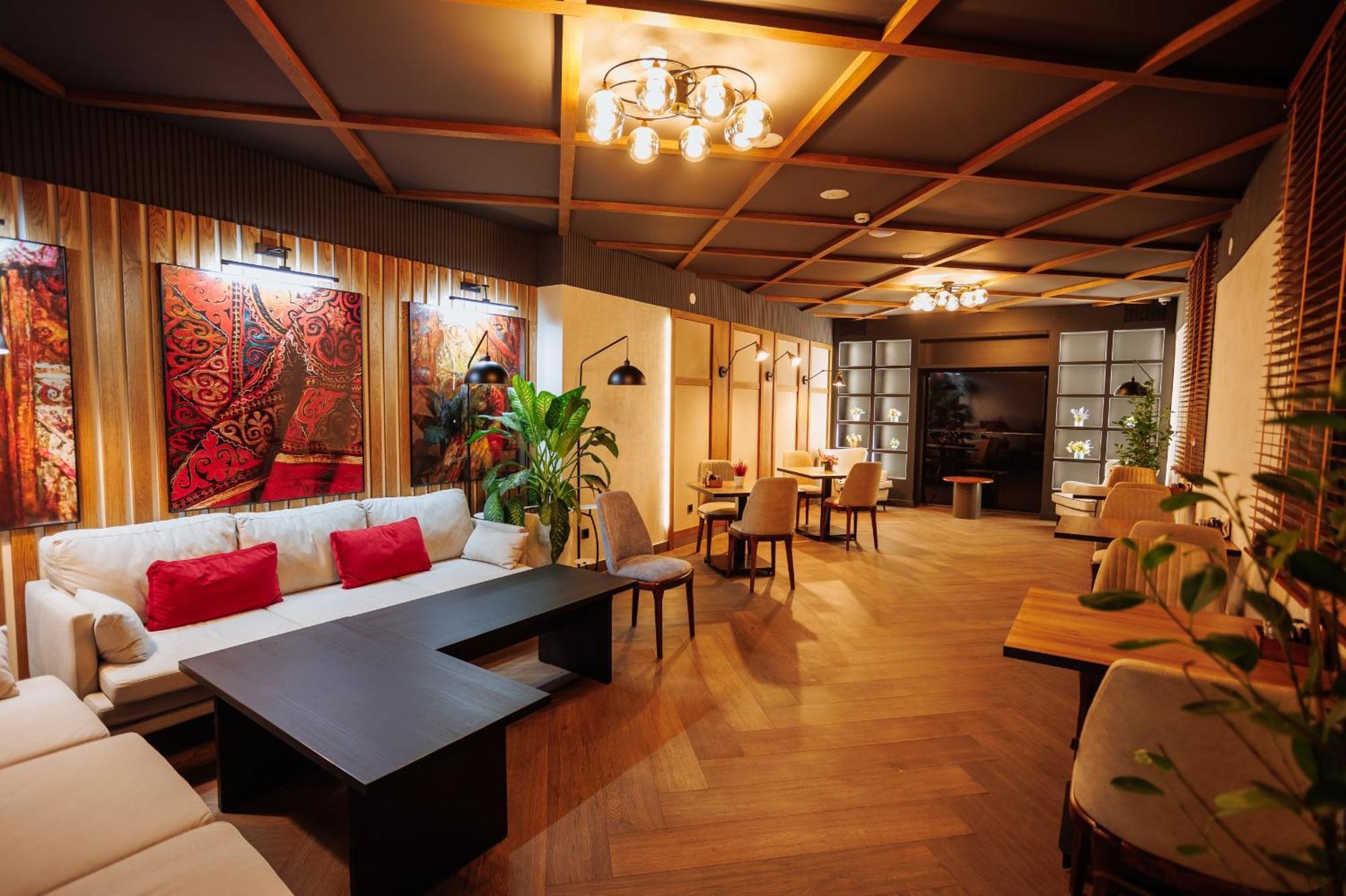 Aurum Garden Hotel Shymkent Exterior photo